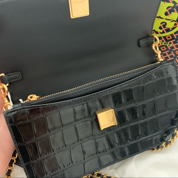 NEW Tory Burch Britten Croc Leather black Chain Wallet Wristlet/crossbody bag - Picture 3 of 7